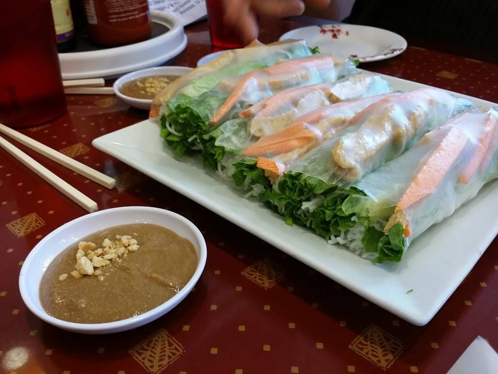 Pho Sapa | restaurant | 9983 Sowder Village Square, Manassas, VA 20109, USA | 7033301222 OR +1 703-330-1222