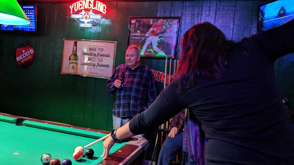 Cloverleaf Pub | restaurant | 3269 N Bend Rd, Cincinnati, OH 45239, USA | 5138347090 OR +1 513-834-7090