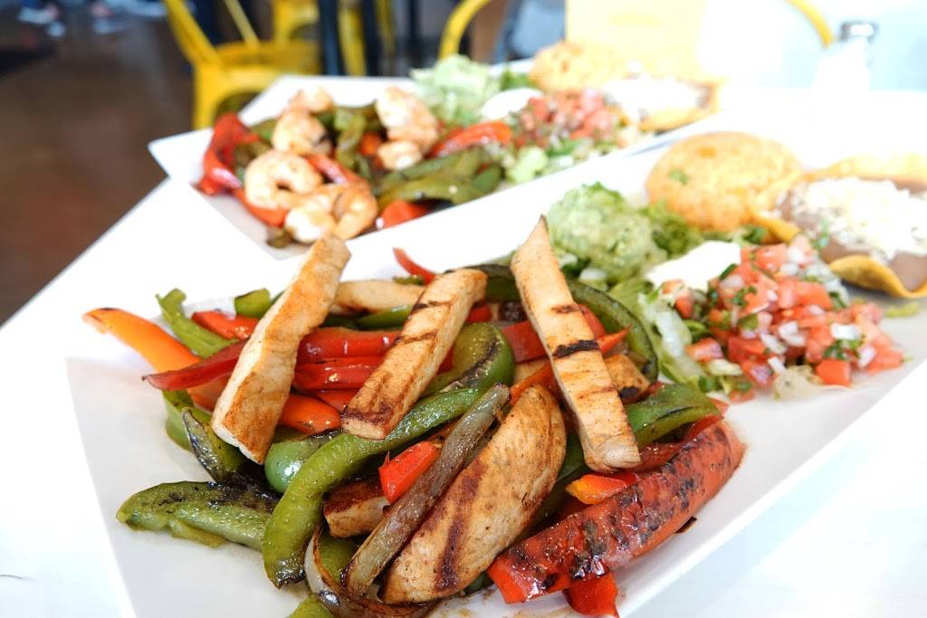 Taco Madre | restaurant | 113 W State St, Geneva, IL 60134, USA | 6302321600 OR +1 630-232-1600