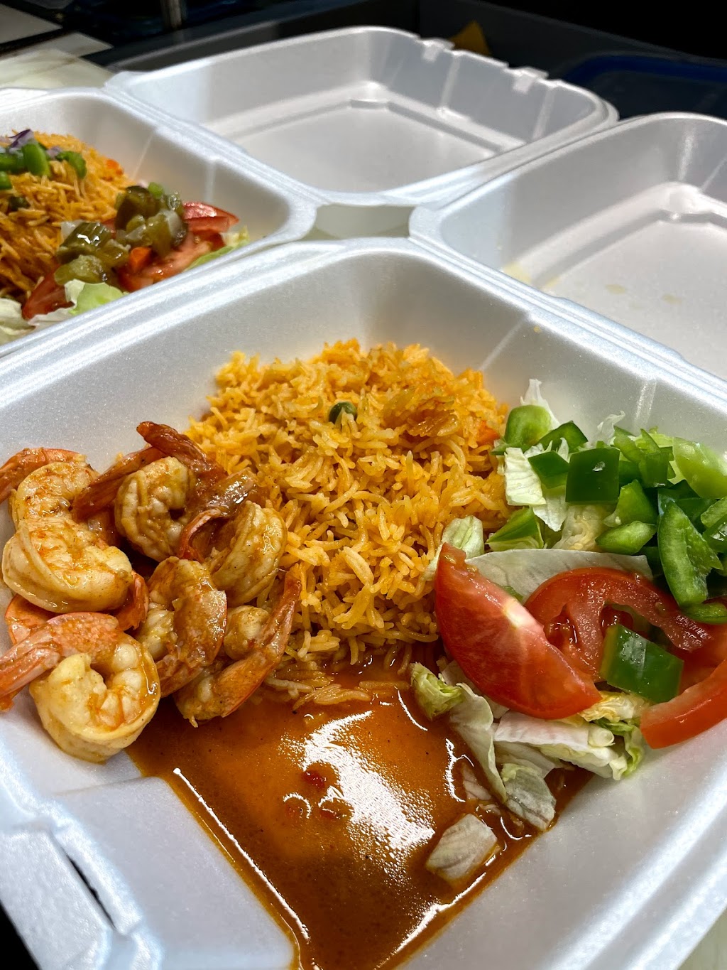 Jordan’s Fish & Chicken | restaurant | 3357 W Chicago Ave, Chicago, IL 60651, USA | 7734756225 OR +1 773-475-6225