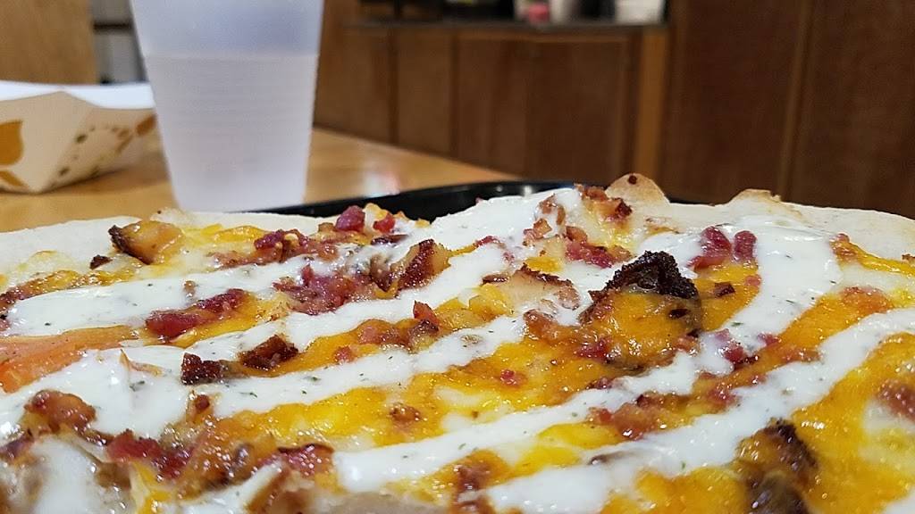 Christians Pizza | restaurant | 7003 Three Chopt Rd A, Richmond, VA 23226, USA | 8042880858 OR +1 804-288-0858