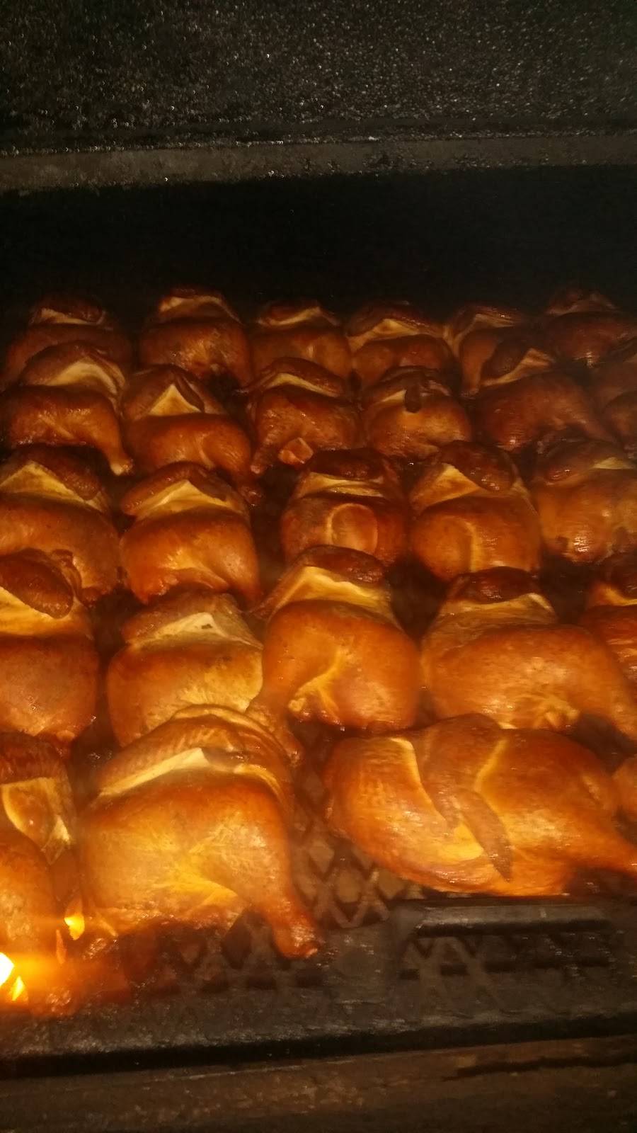 Daves BBQ | restaurant | 6938 Pembroke Rd, Hopkinsville, KY 42240, USA | 2704754010 OR +1 270-475-4010