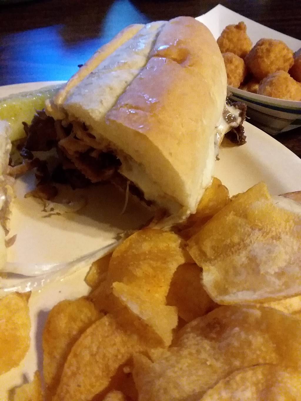 On Broadway | restaurant | 44 Jackson St, Anderson, IN 46016, USA | 7656447270 OR +1 765-644-7270