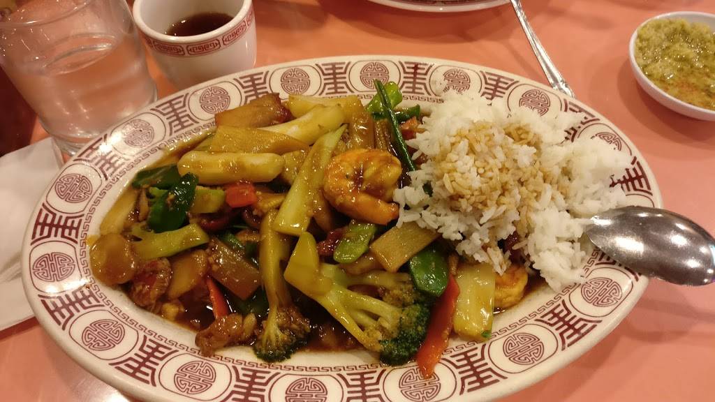 Davids Mai Lai Wah | restaurant | 1001 Race St, Philadelphia, PA 19107, USA | 2156272610 OR +1 215-627-2610