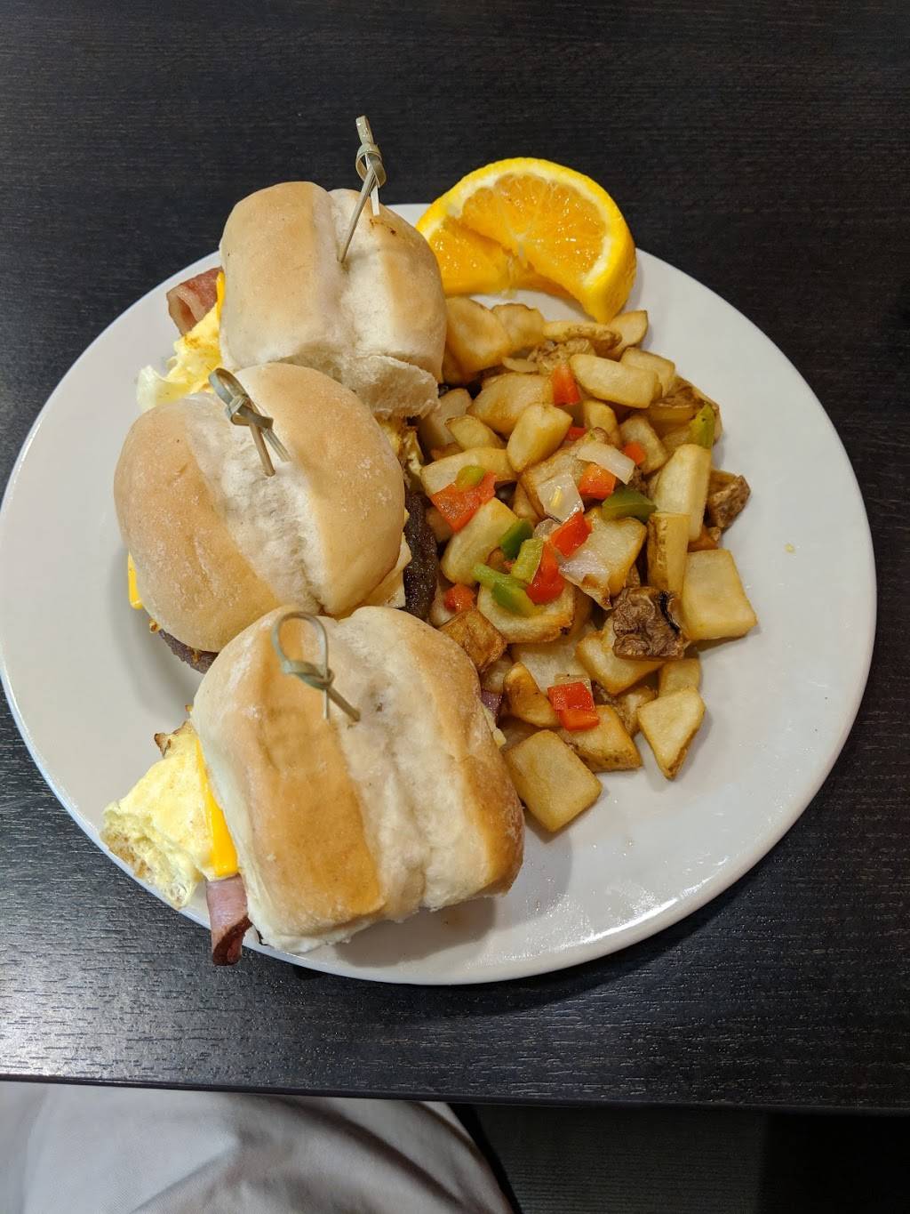 Hog Heaven Bar B-Q | restaurant | 37 N Atlantic Ave, Daytona Beach, FL 32118, USA | 3862571212 OR +1 386-257-1212