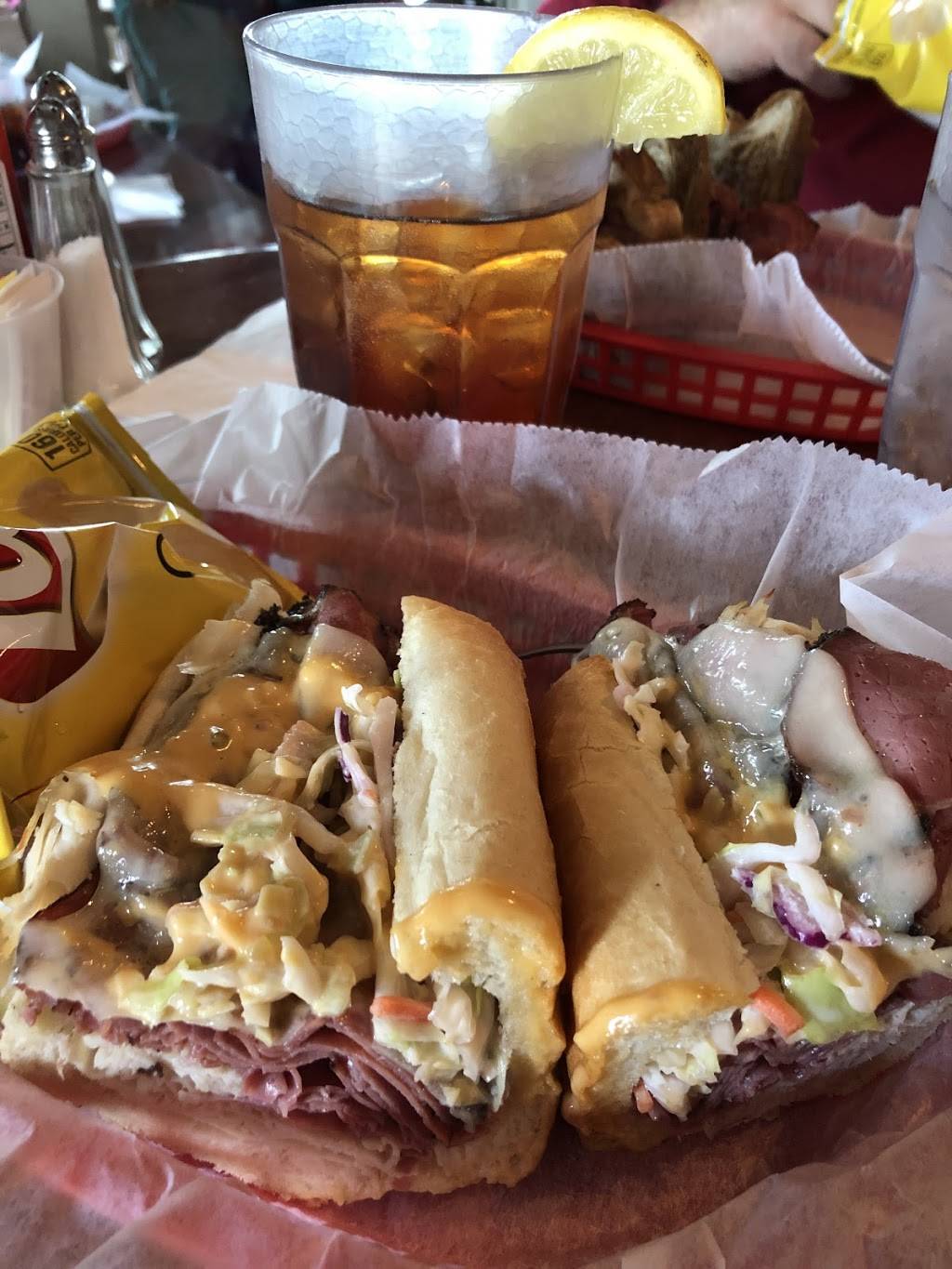 Moosies | restaurant | 16 Bridgewater Pointe Pl, Moneta, VA 24121, USA | 5407215255 OR +1 540-721-5255