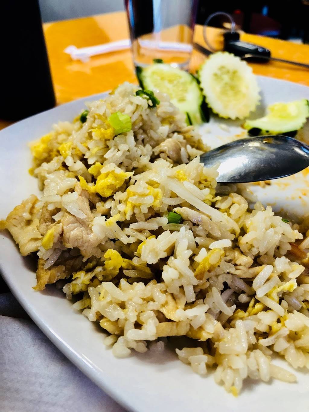 Chanpen Thai Cusine | restaurant | 2727 E Broadway Rd, Phoenix, AZ 85040, USA | 6022763778 OR +1 602-276-3778