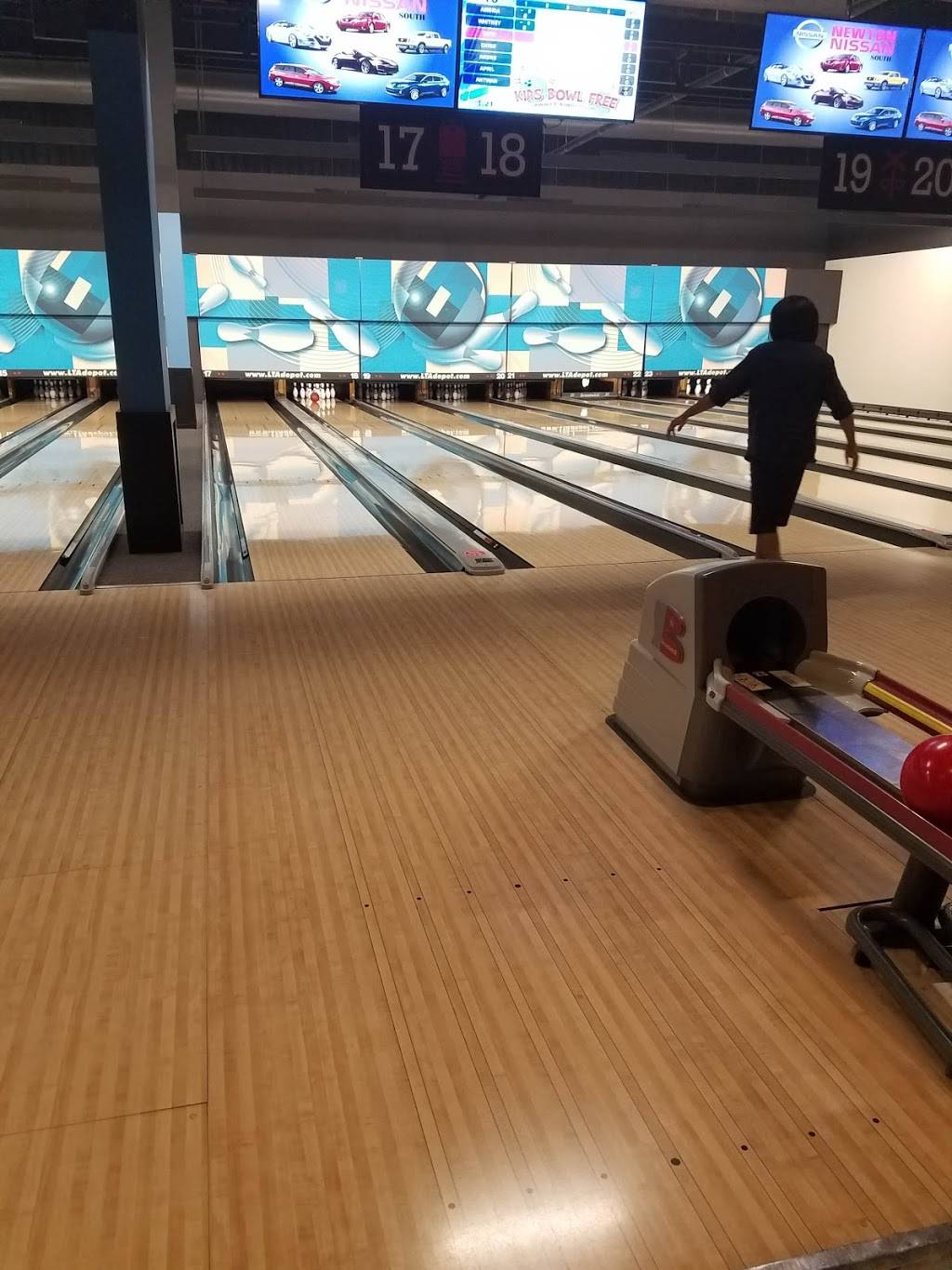 Lanes Trains And Automobiles | restaurant | 450 Butler Dr, Murfreesboro, TN 37127, USA | 6158903999 OR +1 615-890-3999