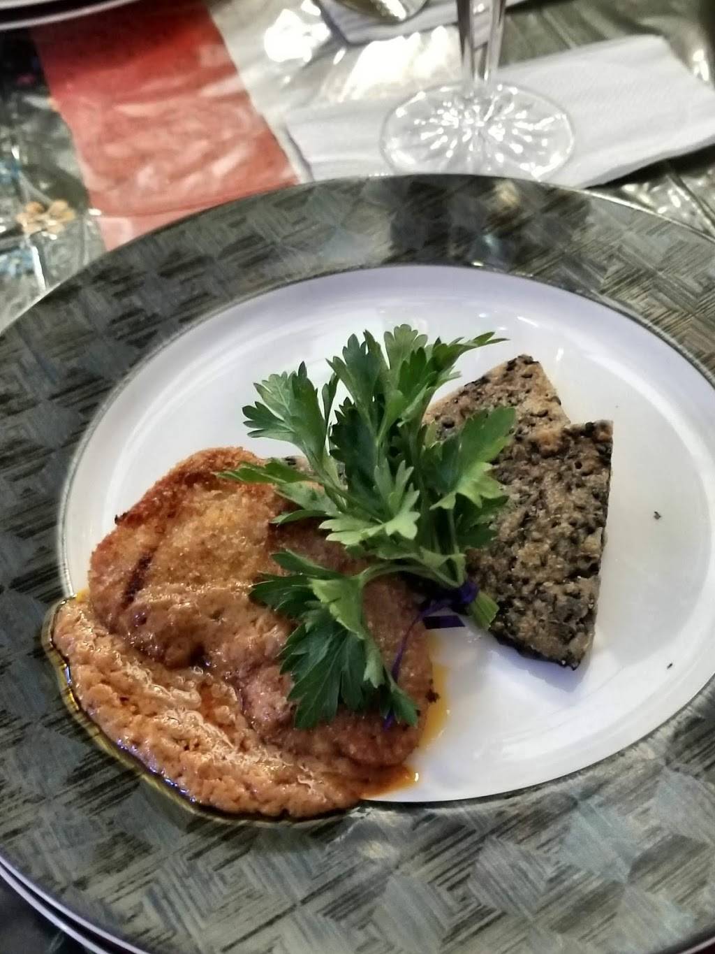 Grouchy Chef | restaurant | 4433 Russell Rd #113, Mukilteo, WA 98275, USA | 4254939754 OR +1 425-493-9754