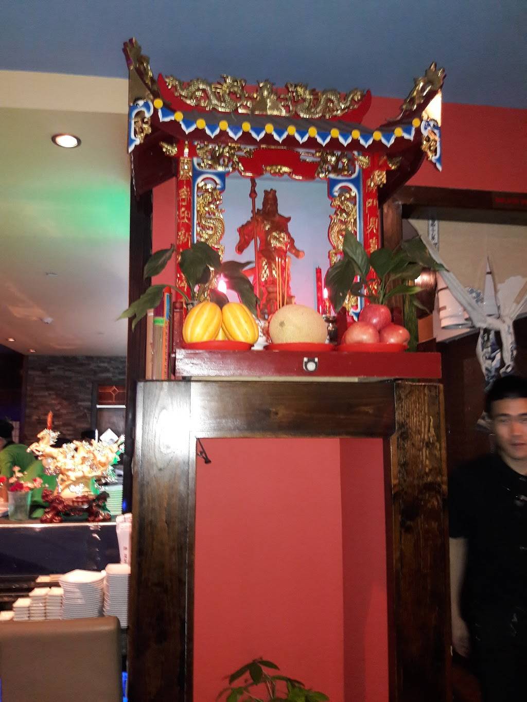 Izumi Sushi and Hibachi Steak house | restaurant | 5745 Sunrise Hwy, Holbrook, NY 11741, USA | 6312183888 OR +1 631-218-3888