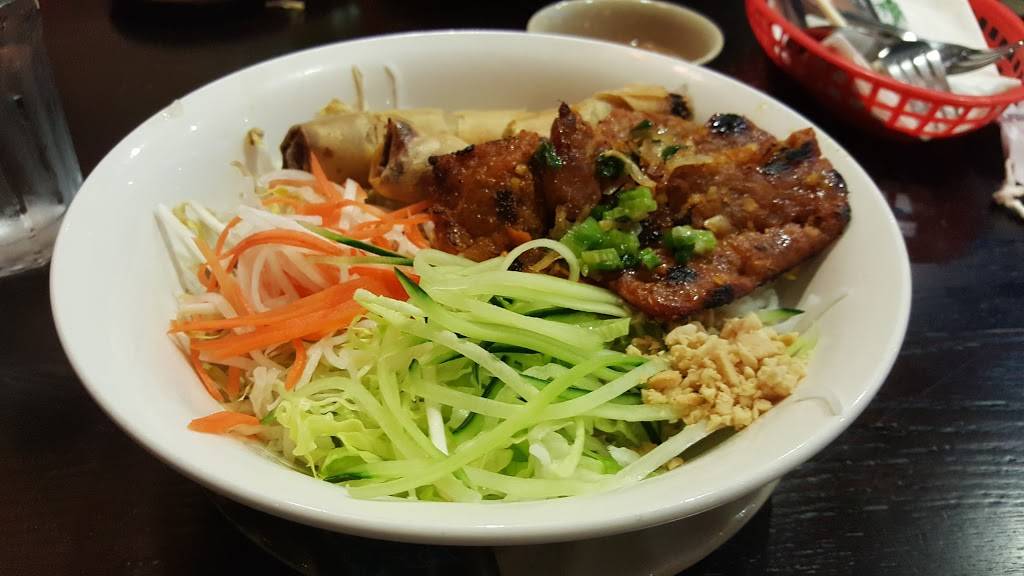 Pho UTC & Grill | restaurant | 8915 Towne Centre Dr, San Diego, CA 92122, USA | 8583200504 OR +1 858-320-0504