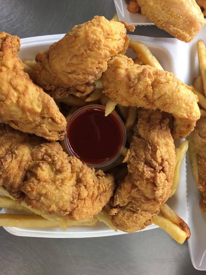 Super shark’s Fish Nd Chicken 84th St Michigan Rd . | restaurant | 8421 N Michigan Rd, Indianapolis, IN 46268, USA | 4632022960 OR +1 463-202-2960