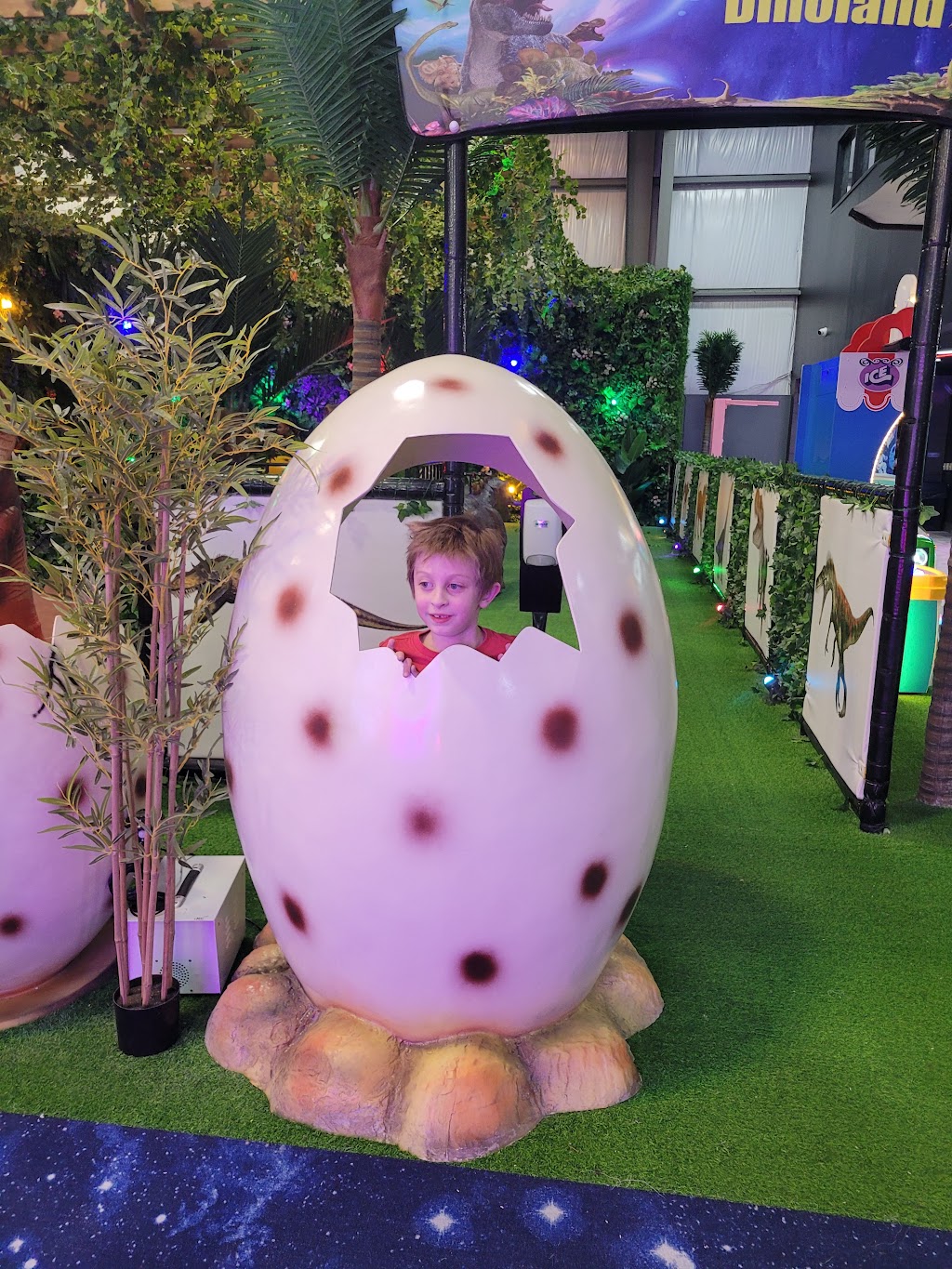 Smileys Space Themed Adventure Park | restaurant | 1526 Deer Run Drive, Mishawaka, IN 46545, USA | 5747108754 OR +1 574-710-8754