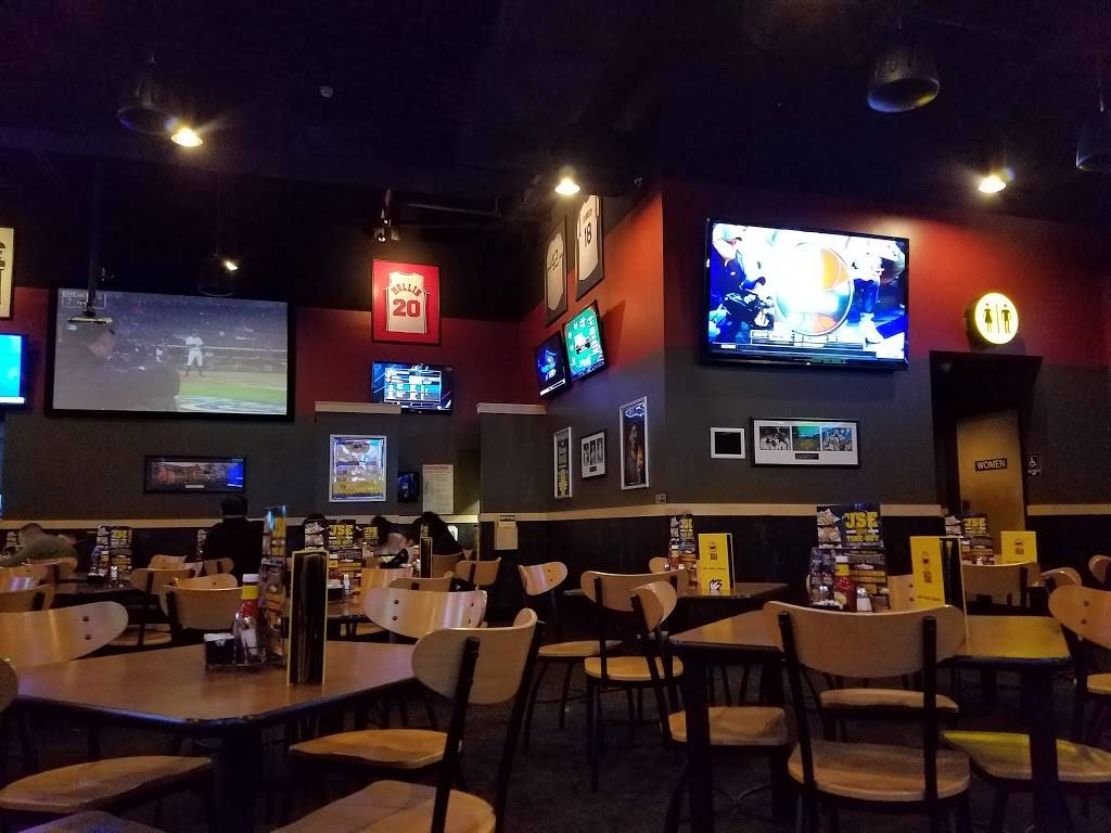 Buffalo Wild Wings | restaurant | 1447 Richmond Ave, Staten Island, NY 10314, USA | 7189836912 OR +1 718-983-6912