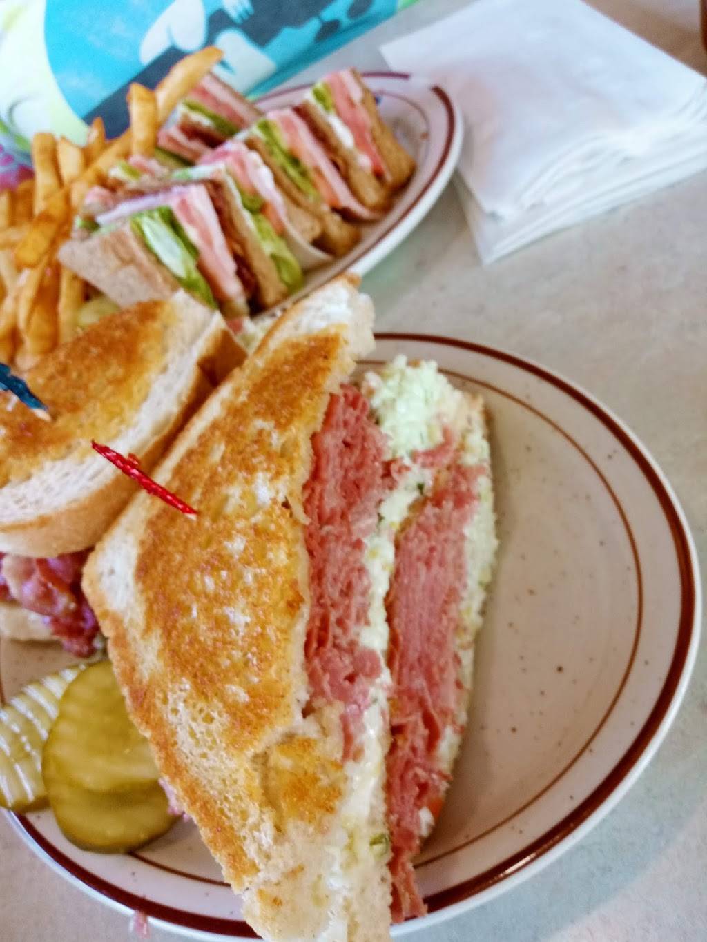 Mamas Restaurant | restaurant | 14620 East 8 Mile Road, Detroit, MI 48205, USA | 3135272660 OR +1 313-527-2660