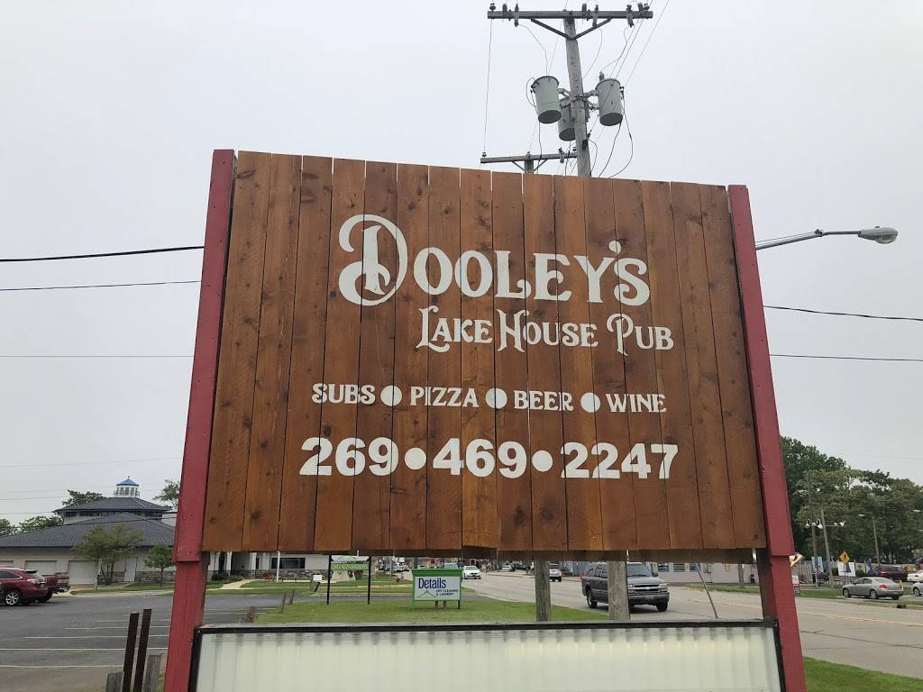 Dooleys Lake House Pub | restaurant | 310 W Buffalo St, New Buffalo, MI 49117, USA | 2694692247 OR +1 269-469-2247