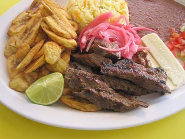 Rincon De Las Americas Restaurante Catracho | restaurant | 2349 Hardesty Ave, Kansas City, MO 64127, USA | 8162146868 OR +1 816-214-6868