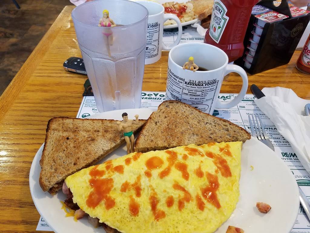 Ravenna Round Table | restaurant | 12396 Stafford St, Ravenna, MI 49451, USA | 2318532106 OR +1 231-853-2106