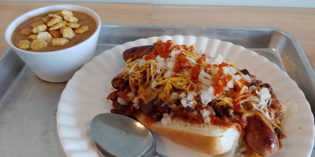 Wiener Kitchen | restaurant | 9645 W 87th St, Overland Park, KS 66212, USA | 9132968023 OR +1 913-296-8023