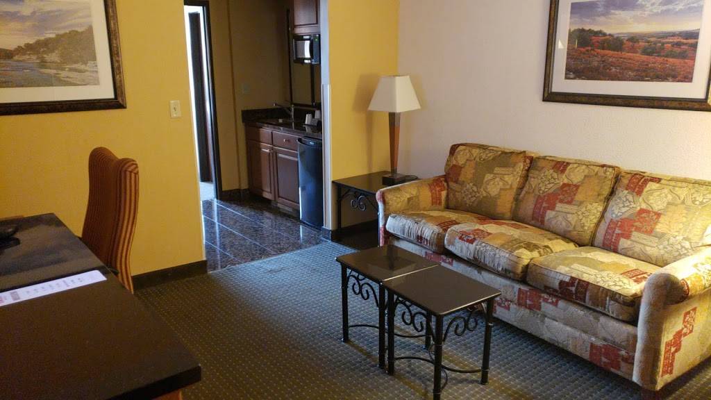 Applebees Grill + Bar | restaurant | 15802 W IH 10, San Antonio, TX 78249, USA | 2106412408 OR +1 210-641-2408