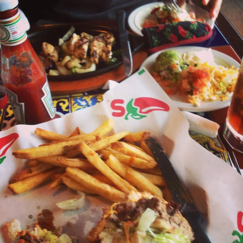 Chilis Grill & Bar | meal takeaway | 1610 N Cockrell Hill Rd, Dallas, TX 75211, USA | 2143395457 OR +1 214-339-5457