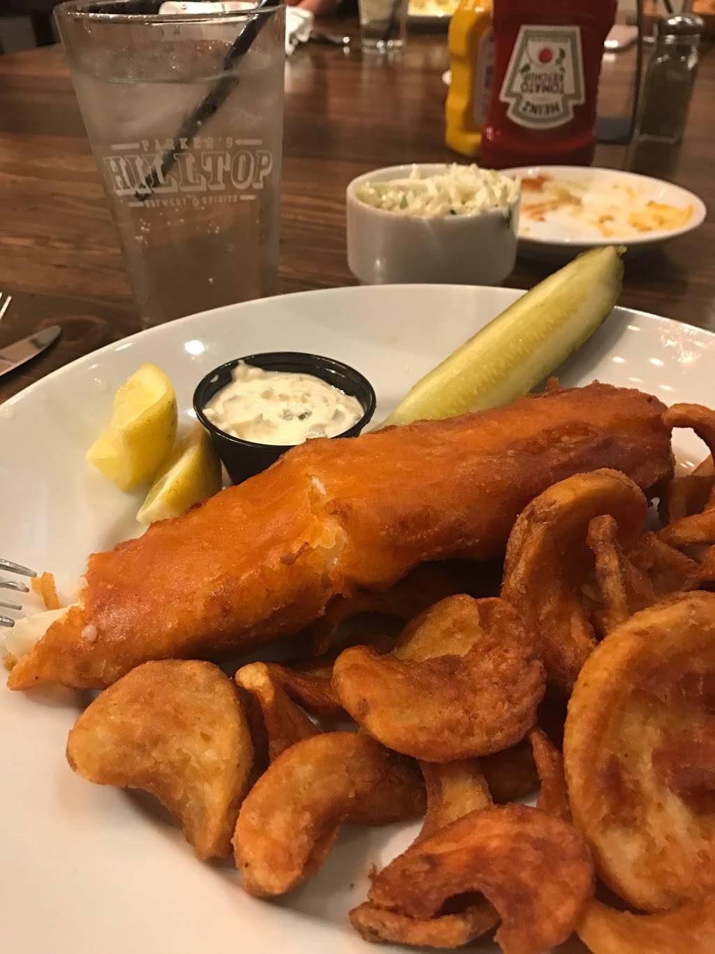 Parkers Hilltop Brewery | restaurant | 6110 Dixie Hwy, Village of Clarkston, MI 48346, USA | 2483838444 OR +1 248-383-8444