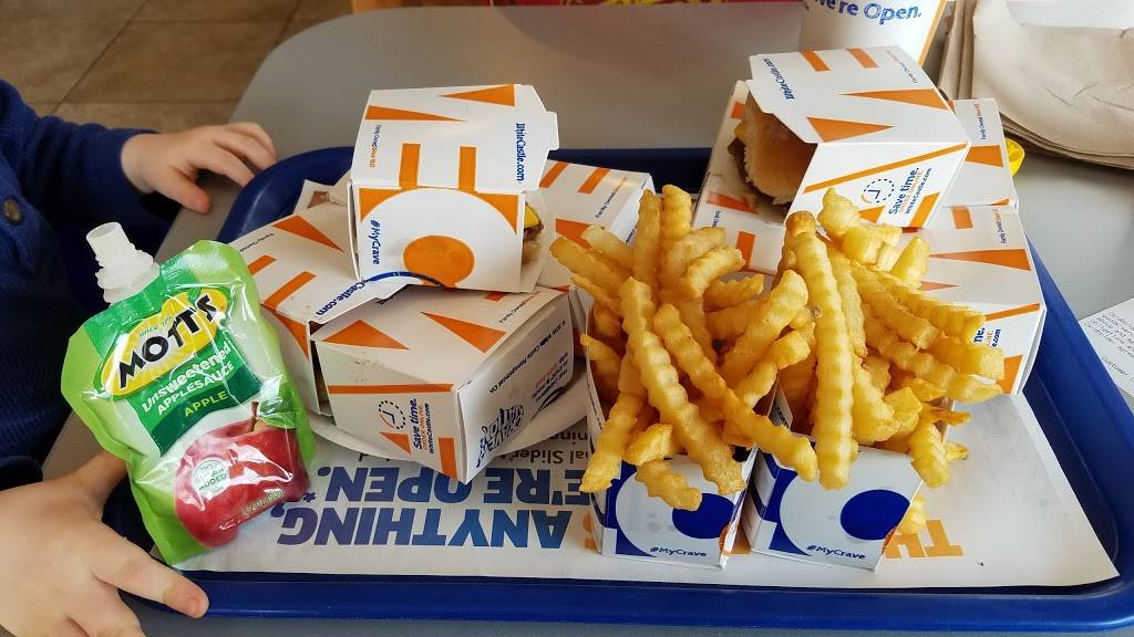 White Castle | restaurant | 78 Hilltop Village Center Dr, Eureka, MO 63025, USA | 6369381137 OR +1 636-938-1137