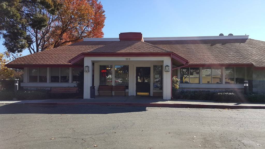 Tonys Restaurant | restaurant | 909 Merchant St, Vacaville, CA 95688, USA | 7074474600 OR +1 707-447-4600