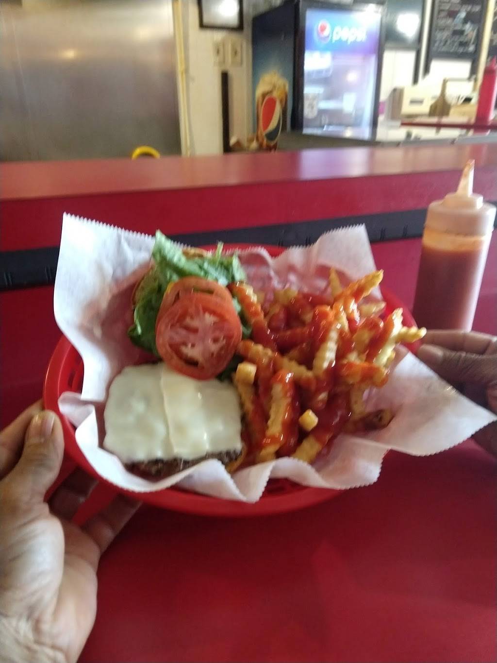 Brothers Restaurant and Juice Bar | restaurant | 16 W 5th St, Chester, PA 19013, USA | 6108743868 OR +1 610-874-3868