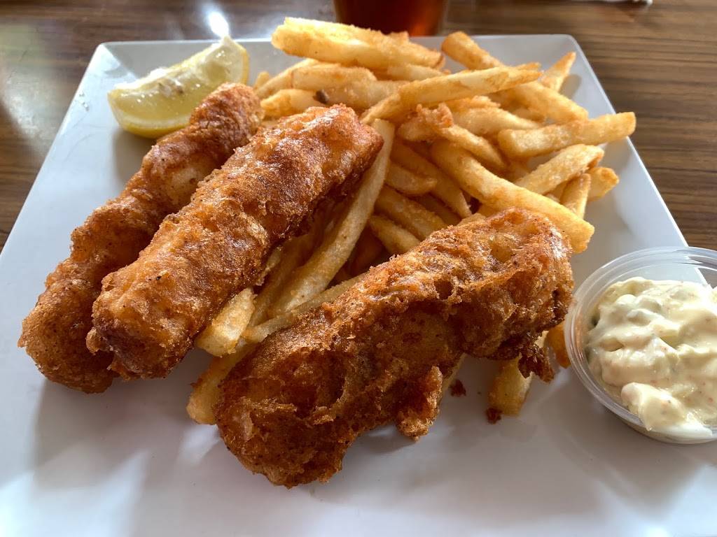 Bernies Bungalow Lounge | restaurant | 626 D St #3522, Anchorage, AK 99501, USA | 9072768808 OR +1 907-276-8808