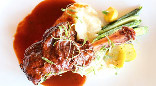 Mullins Bar & Grill | restaurant | 2 Miramontes Point Rd #2, Half Moon Bay, CA 94019, USA | 6507261818 OR +1 650-726-1818