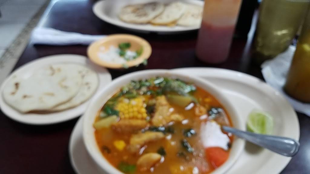 Reinas Restaurant | restaurant | 12313 Bellaire Blvd, Houston, TX 77072, USA | 2814953928 OR +1 281-495-3928