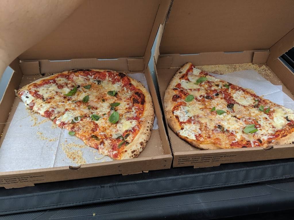 Industry Pizza | restaurant | 2075 Pine Ridge Rd, Naples, FL 34109, USA | 2394316881 OR +1 239-431-6881