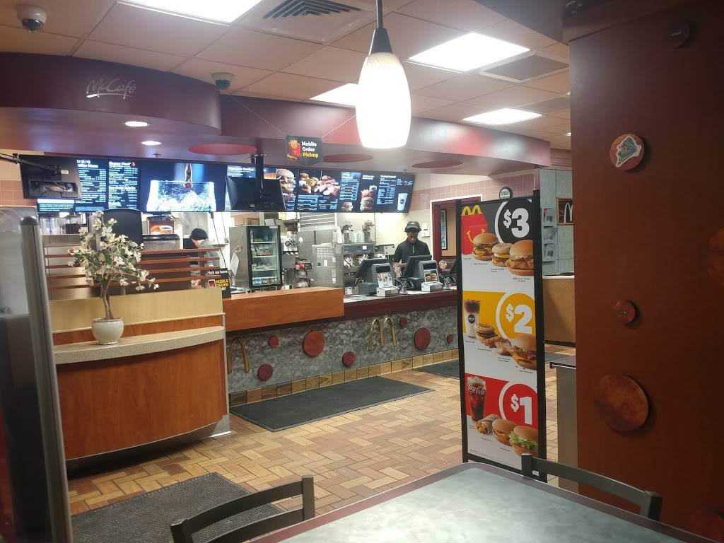 McDonalds | cafe | 2705 Annapolis Cir N, Plymouth, MN 55441, USA | 7635530941 OR +1 763-553-0941