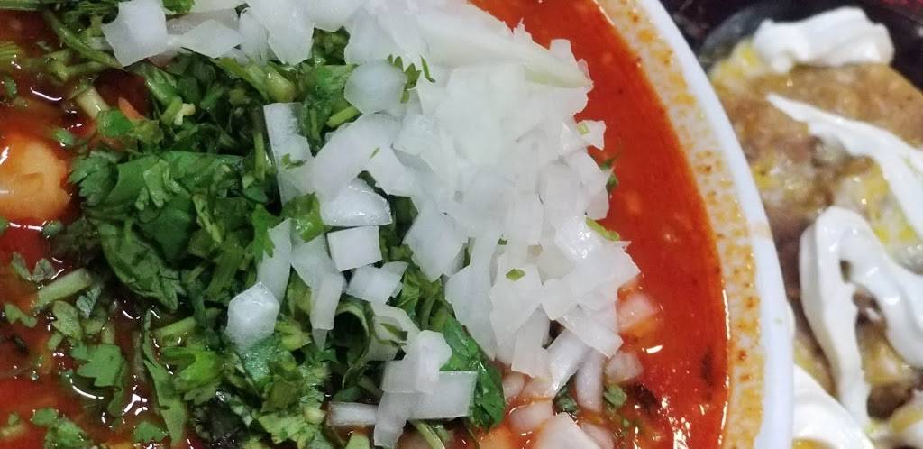 Albertos Mexican Food | restaurant | 31915 Rancho California Rd, Temecula, CA 92592, USA | 9516955003 OR +1 951-695-5003