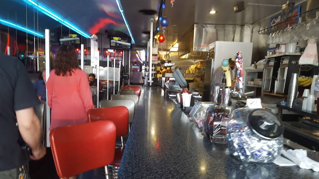 Galaxy Diner | restaurant | 3109 W Cary St, Richmond, VA 23221, USA | 8042130510 OR +1 804-213-0510