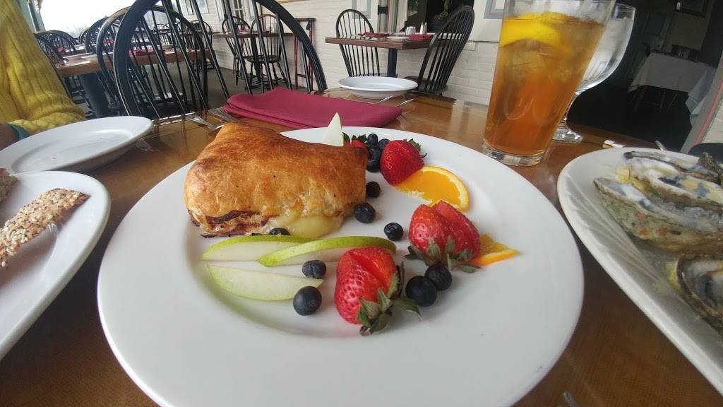 The Bayard House Restaurant | restaurant | 11 Bohemia Ave, Chesapeake City, MD 21915, USA | 4108855040 OR +1 410-885-5040