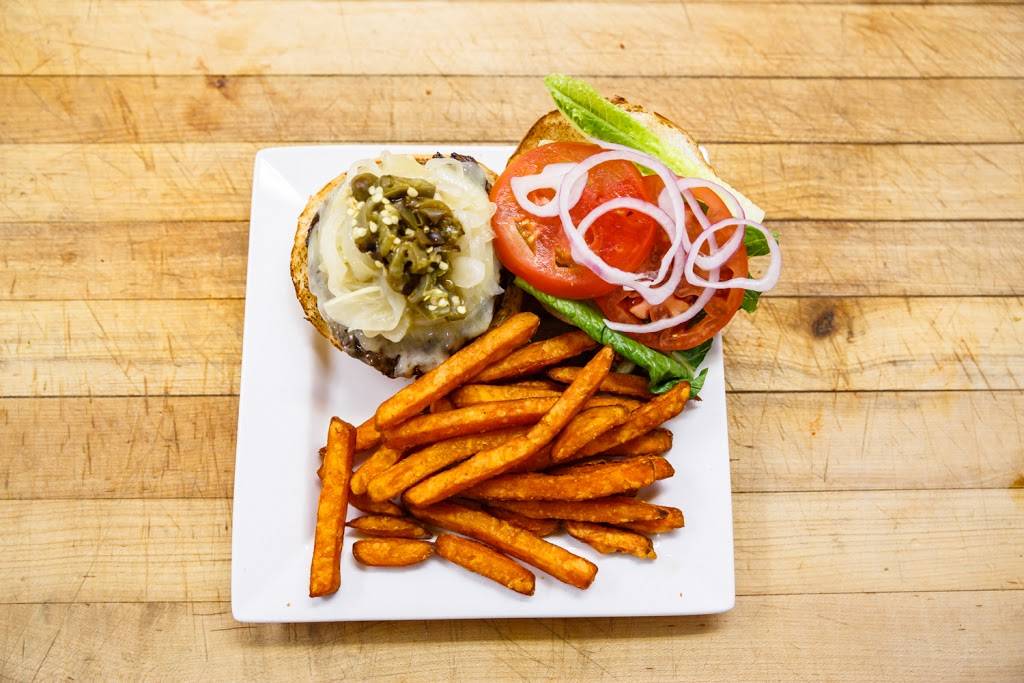 Clear River Tavern | restaurant | 2640 VT-100, Pittsfield, VT 05762, USA | 8027468999 OR +1 802-746-8999