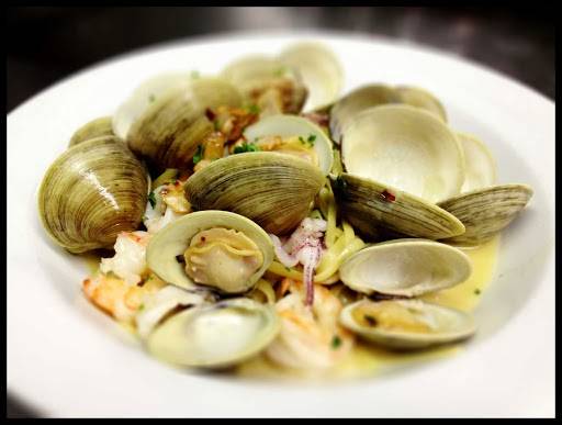 The Phoenician | restaurant | 10 Main St, Phoenicia, NY 12464, USA | 8456889800 OR +1 845-688-9800