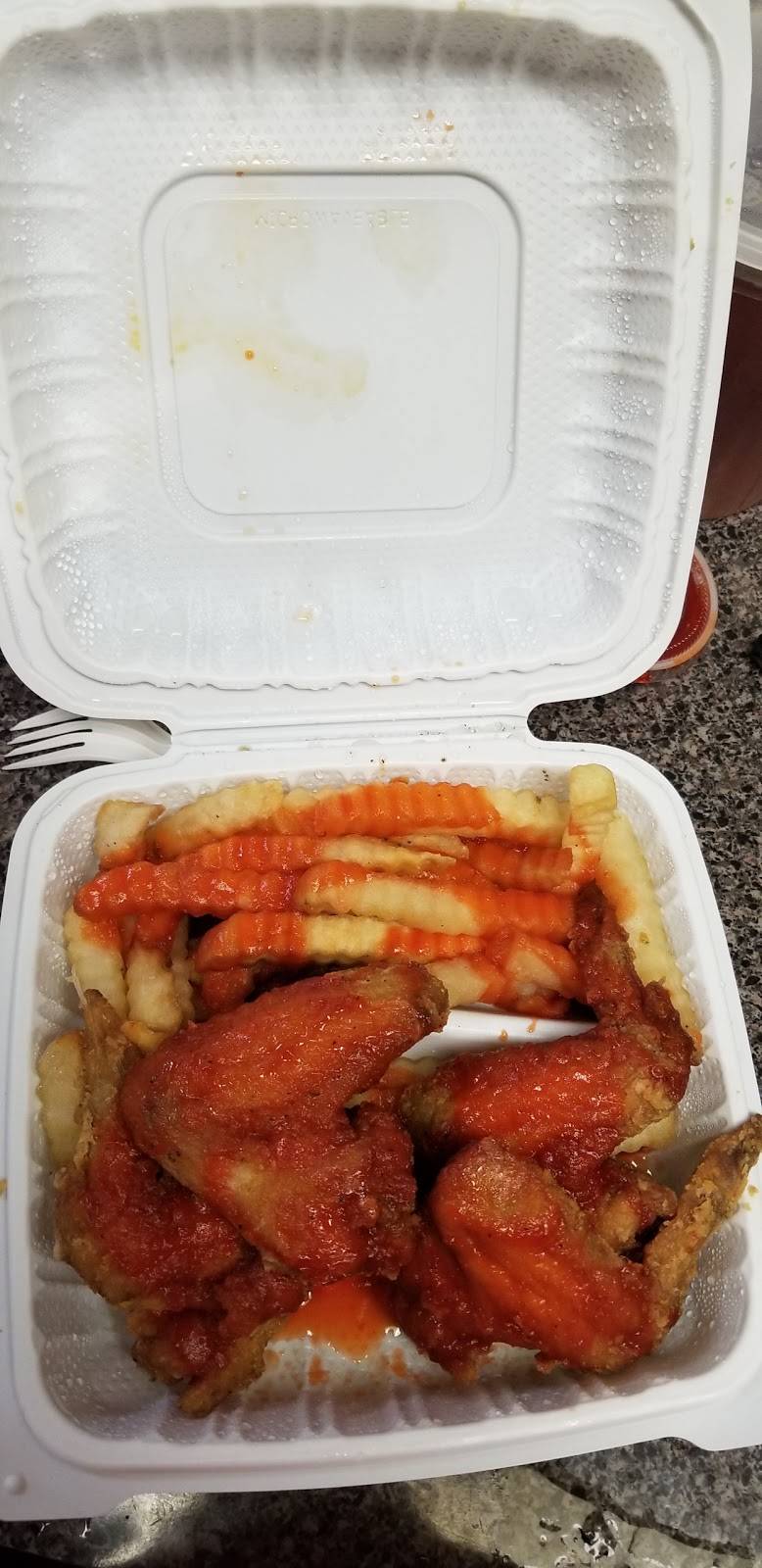 Eastern Carryout | restaurant | 6015 Marlboro Pike, Forestville, MD 20747, USA | 3019678750 OR +1 301-967-8750
