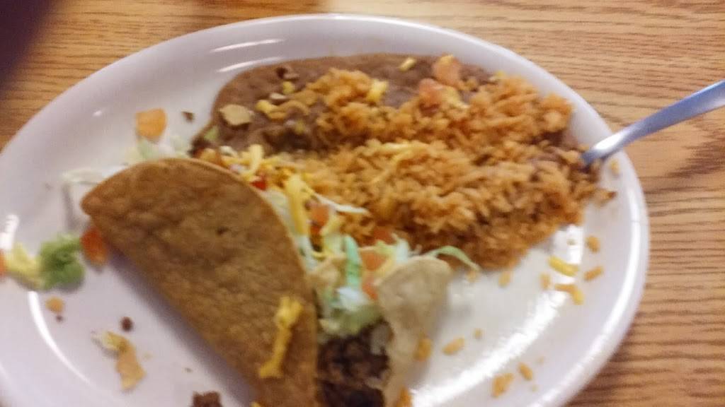 Josesitos Mexican Grill | restaurant | 507 East Interstate 10 Frontage Rd, Flatonia, TX 78941, USA | 3618659010 OR +1 361-865-9010