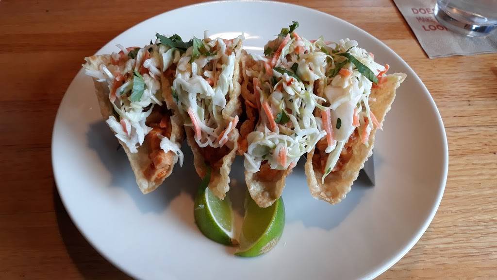 Applebees Grill + Bar | restaurant | 2201 Coulee Rd, Hudson, WI 54016, USA | 7153770741 OR +1 715-377-0741