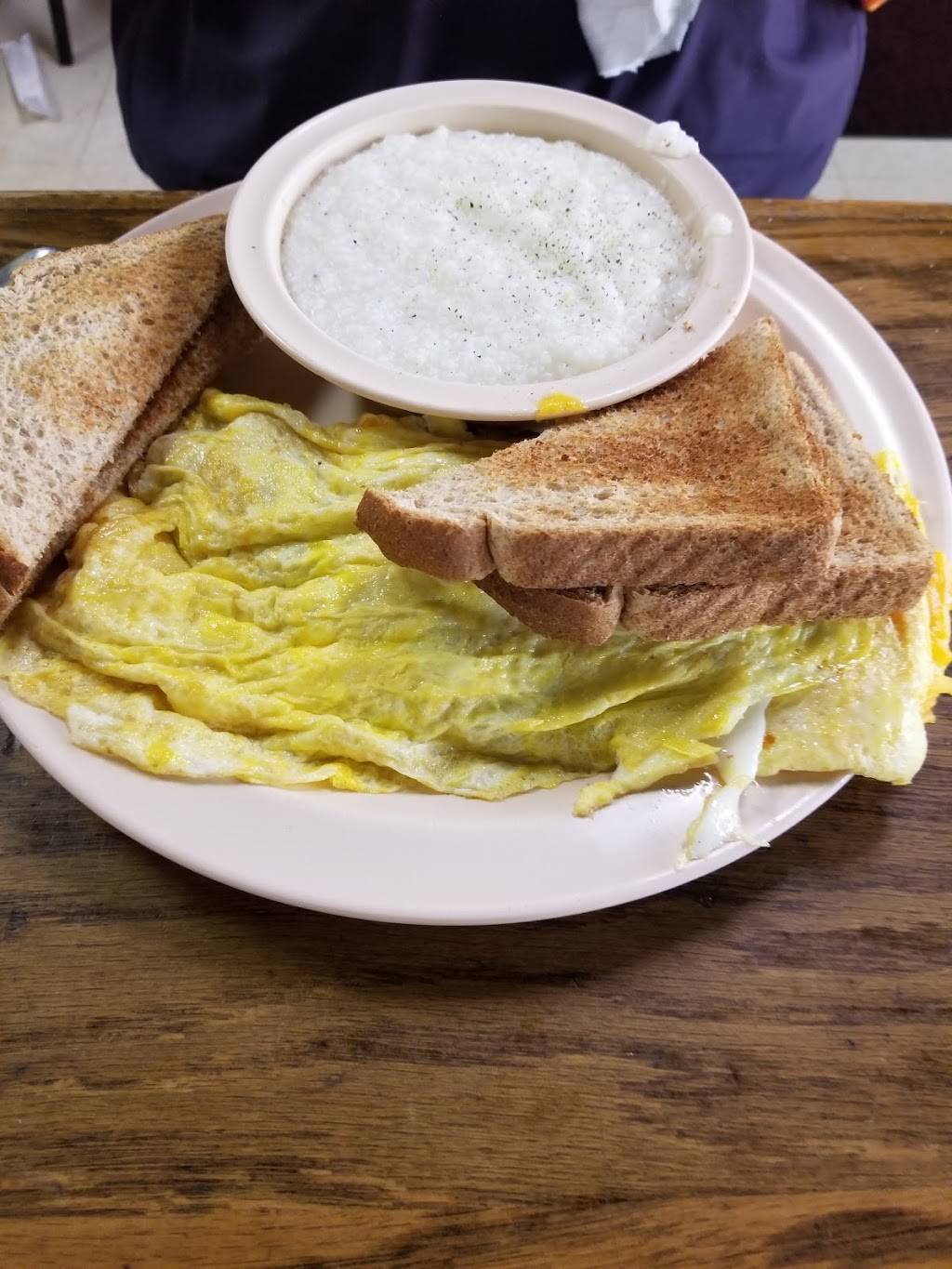 Townville Cafe | restaurant | 6601 SC-24, Townville, SC 29689, USA | 8642872345 OR +1 864-287-2345