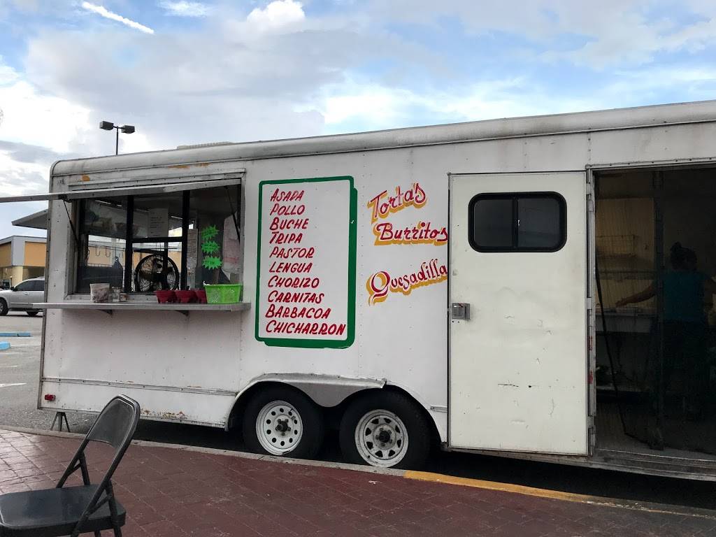 La Placita | restaurant | 00434506000001050, Lake Worth, FL 33462, USA | 5615552605 OR +1 561-555-2605