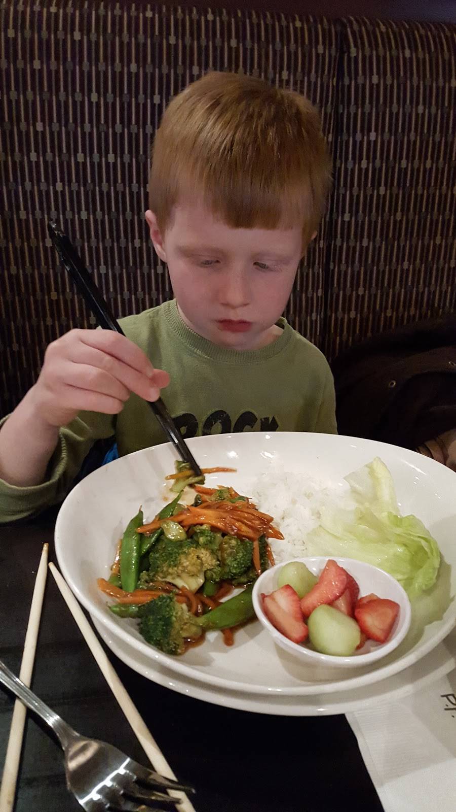 P.F. Changs | restaurant | 2500 N Mayfair Rd, Wauwatosa, WI 53226, USA | 4146071029 OR +1 414-607-1029