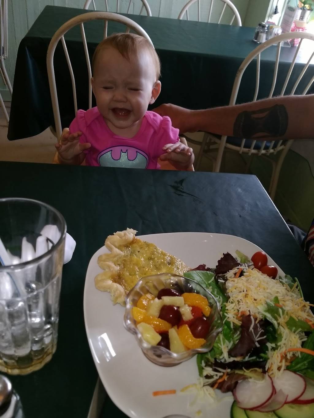 Aint Just Pie Too | restaurant | 108 E Main St, Quinlan, TX 75474, USA | 9033562233 OR +1 903-356-2233