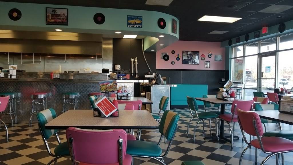 Hwy 55 Burgers, Shakes & Fries | restaurant | 4847 Shopton Rd, Charlotte, NC 28278, USA | 9802154983 OR +1 980-215-4983