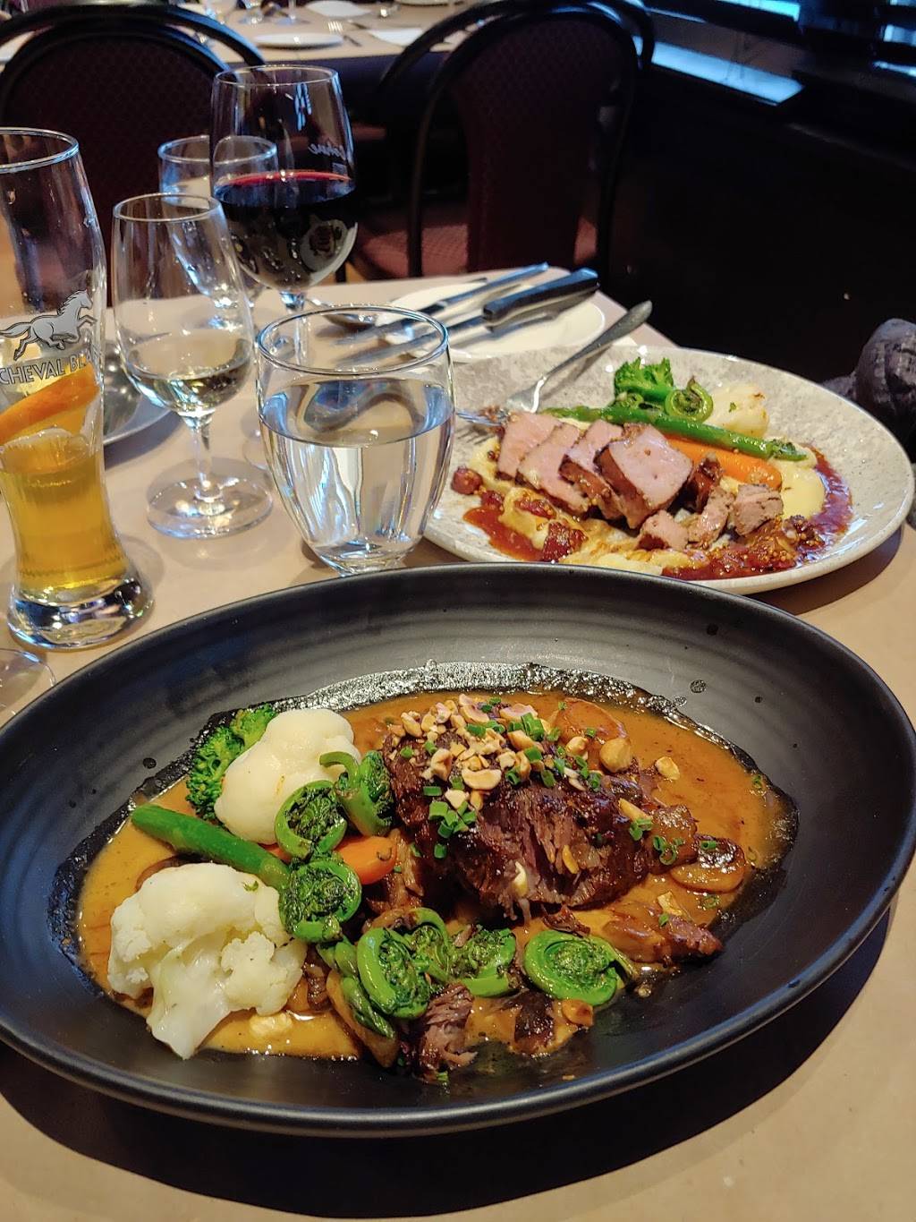 Bistro La Cohue | restaurant | 3440 Chemin des Quatre-Bourgeois, Québec, QC G1W 2L3, Canada | 4186591322 OR +1 418-659-1322