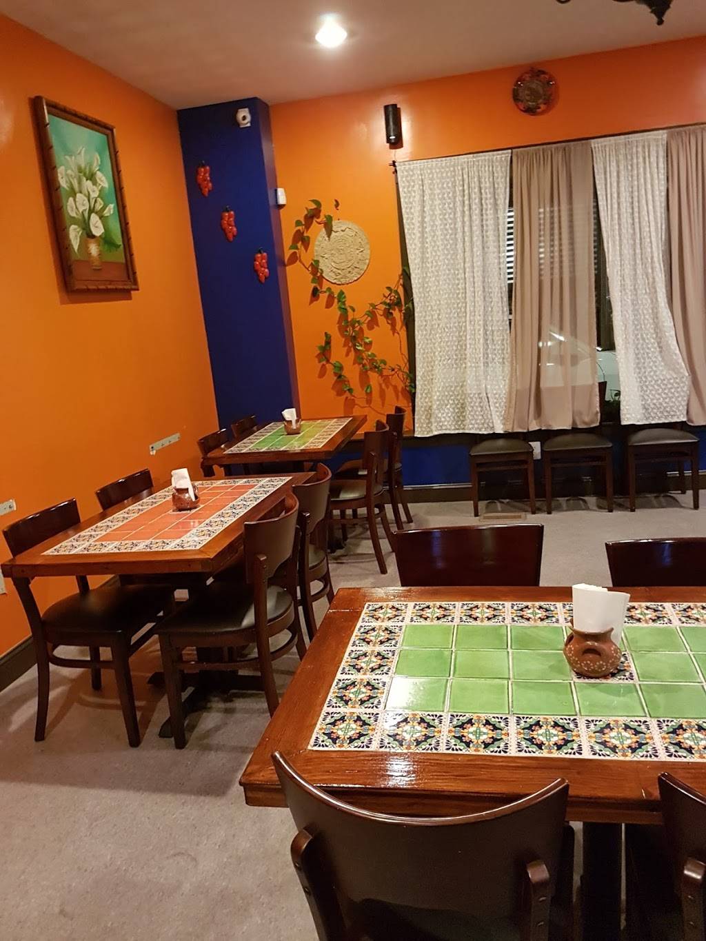 Los Cuatro Soles | meal delivery | 1801 S Chadwick St, Philadelphia, PA 19145, USA | 2157551125 OR +1 215-755-1125