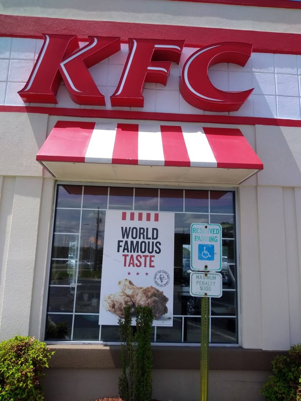 KFC | restaurant | 1192 W Broad St, Dunn, NC 28334, USA | 9108926189 OR +1 910-892-6189